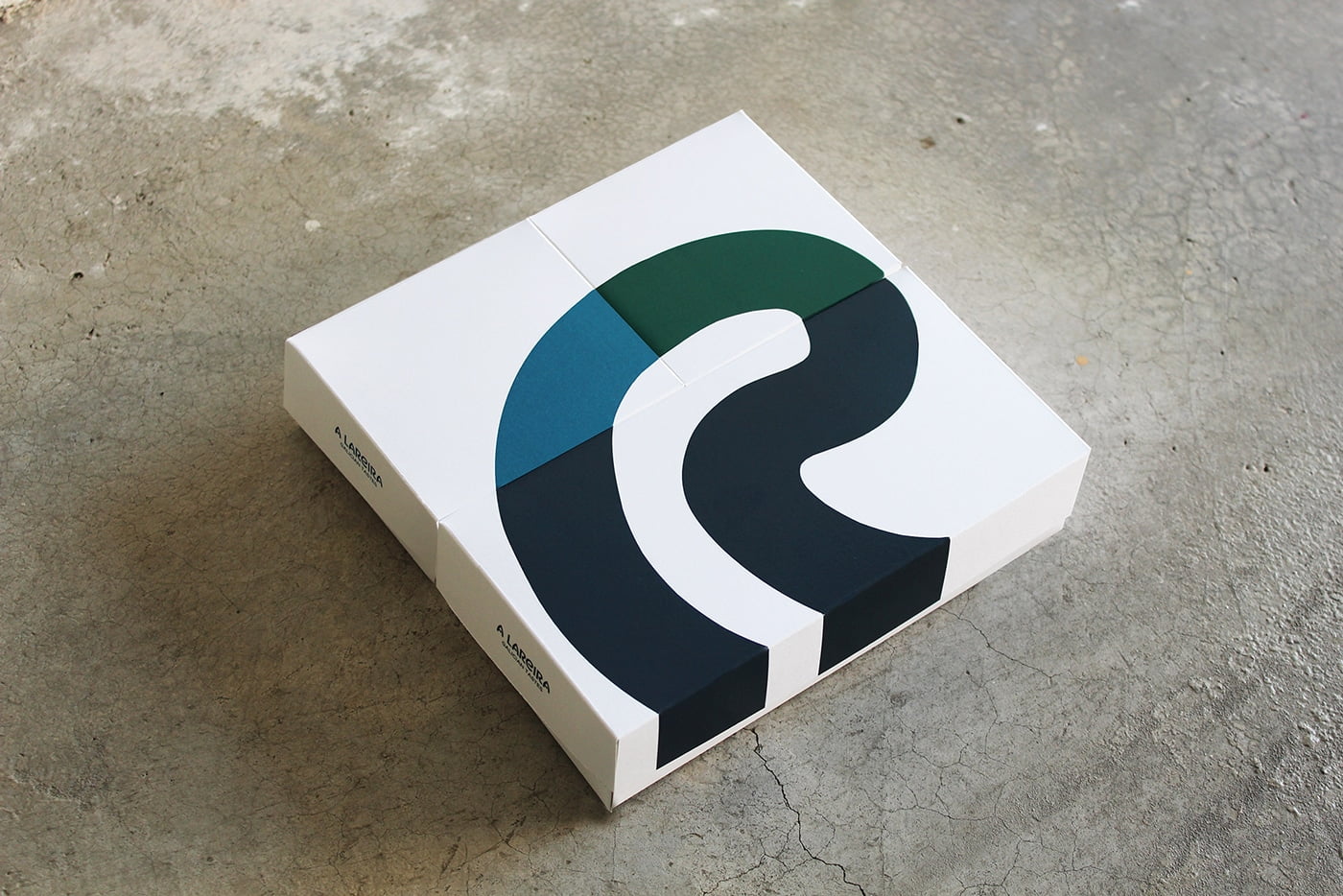 A Lareira 餐廳—舒適自在的喝咖啡放鬆的好地方,品牌 LOGO 、 整體規劃設計推薦 5 2273e3792d71e12a0d98b57f02d7c3ed