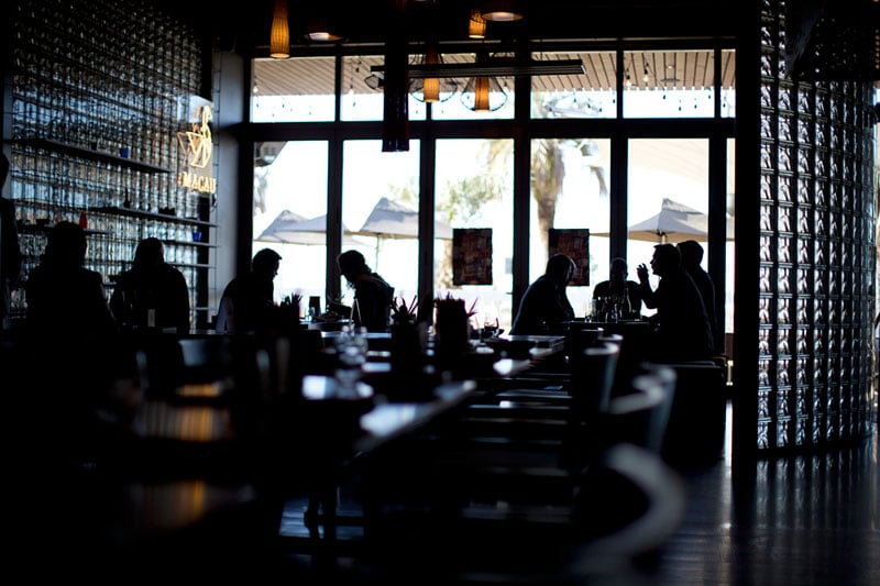 Macau Bar Kitchen & Lounge 餐廳品牌標識–整體空間視覺、LOGO、名片設計推薦 10 餐廳CIS品牌標識|品牌標識|餐飲CIS品牌標識