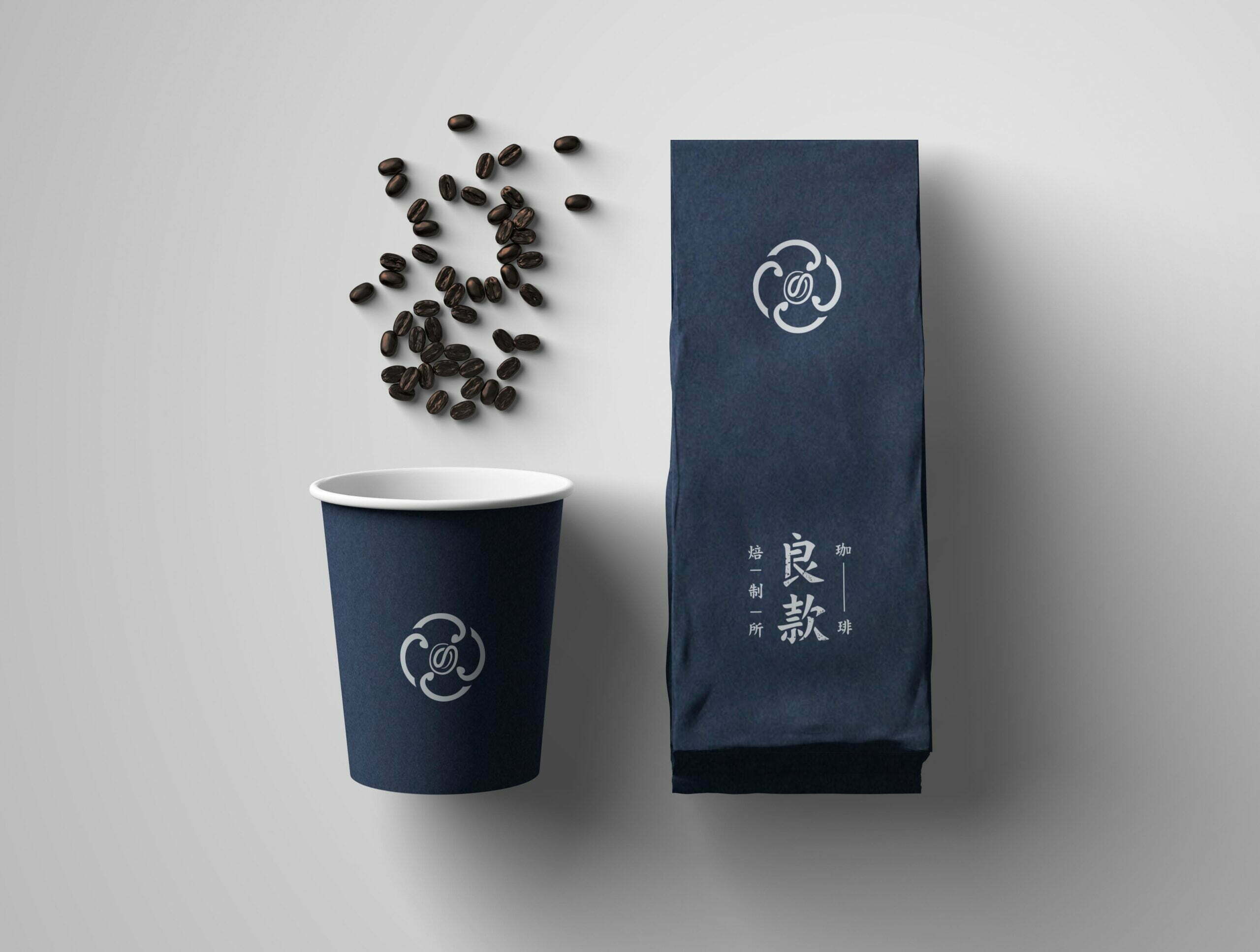 從6款細細雕琢的日式風格logo設計中,感受淬煉千年的日式美學。 6 210322 良款珈琲焙制所 logo合成 scaled